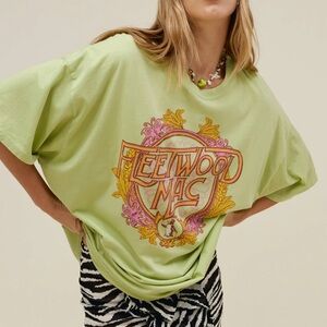 Fleetwood Mac Flower Crest OS Tee